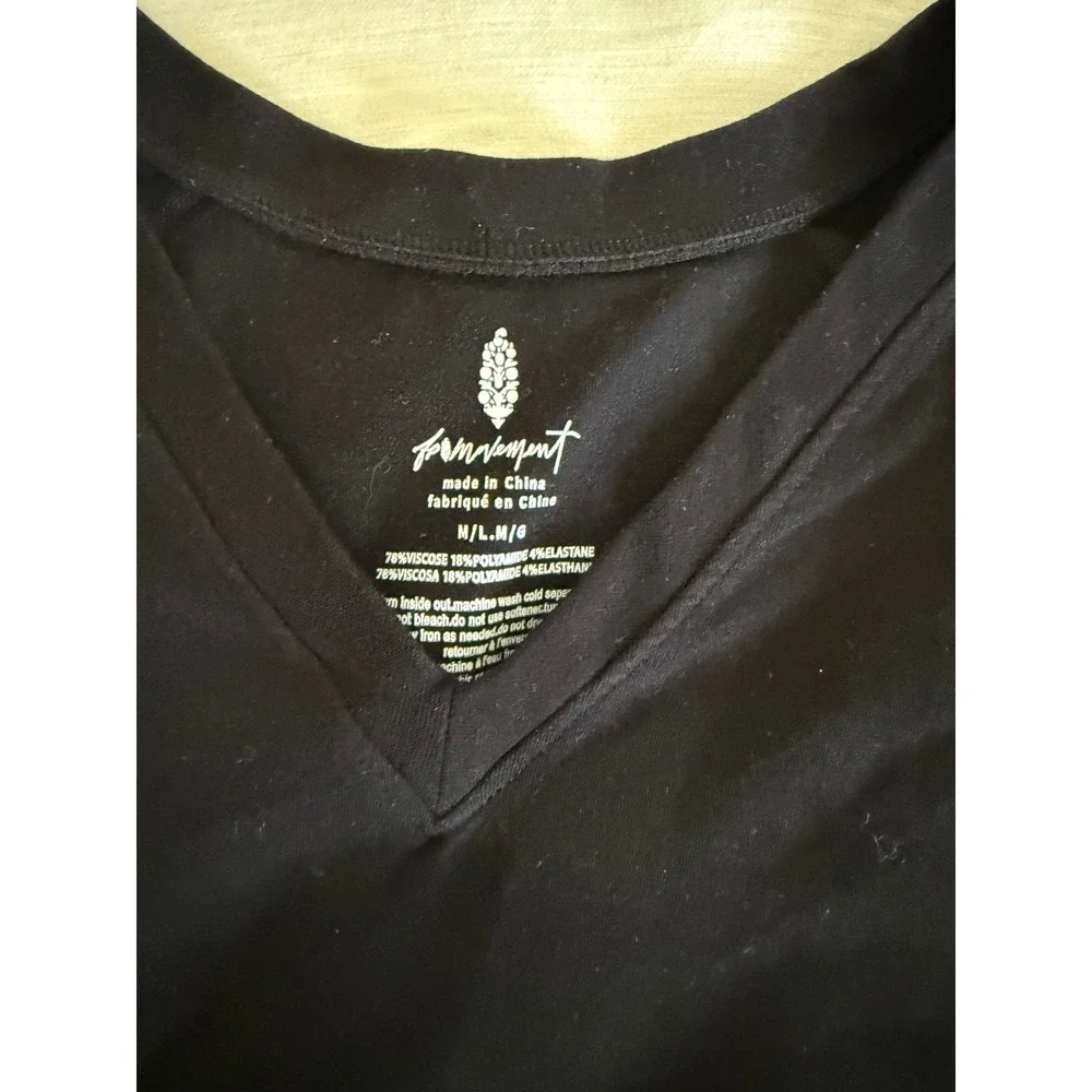 Free People Movement Black‎ Cropped Long Sleeve Top M/L V Neck Athleisure